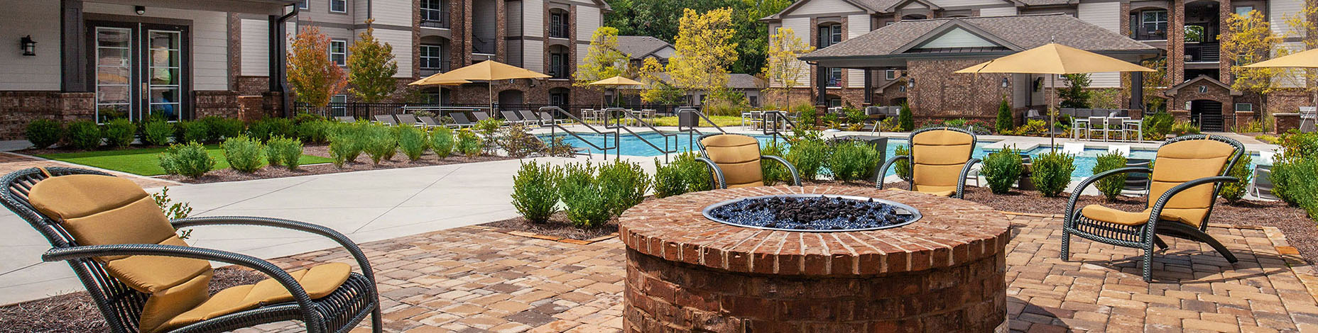 1138_197 One White Oak Banner.jpg